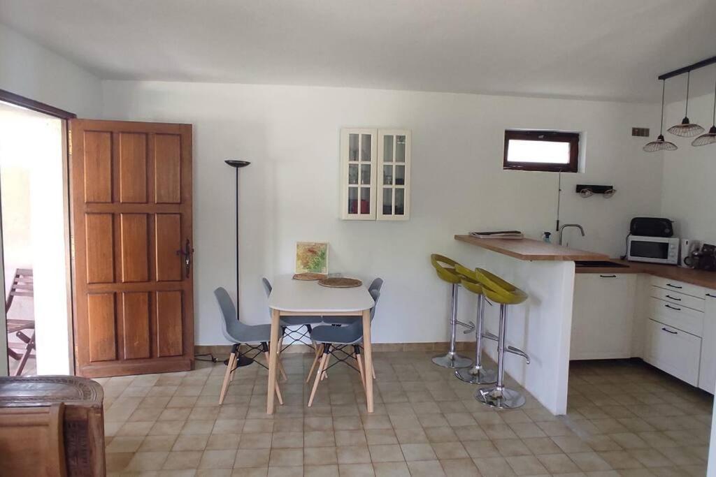 Appartement Au Fond Du Jardin Saint Jean du Pin Buitenkant foto